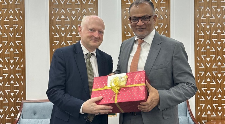 জার্মানির আমদানিকারকদের চামড়াজাত পণ্য আমদানির আহ্বান বাণিজ্য উপদেষ্টার